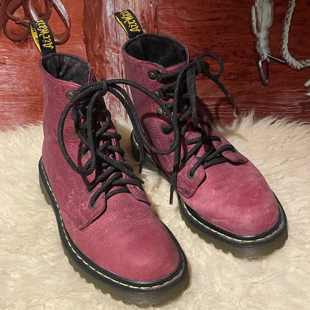 Dr Nartens leather boots